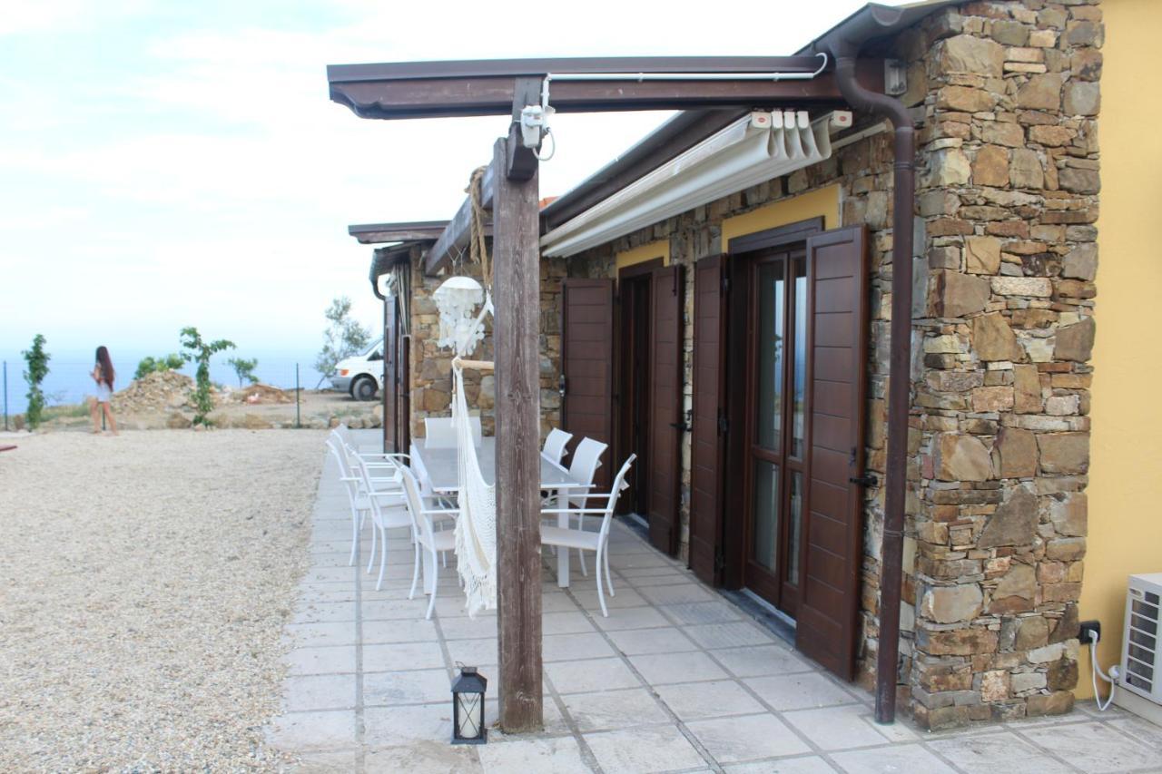 Villa Clicla - Pool, Sea,Hommock Swing And Laziness 임페리아 외부 사진