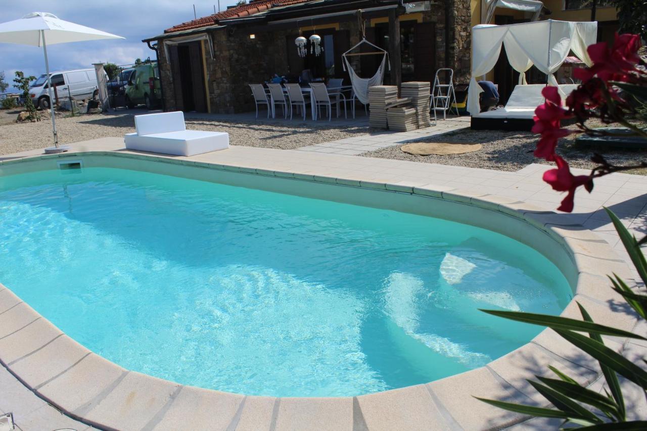 Villa Clicla - Pool, Sea,Hommock Swing And Laziness 임페리아 외부 사진